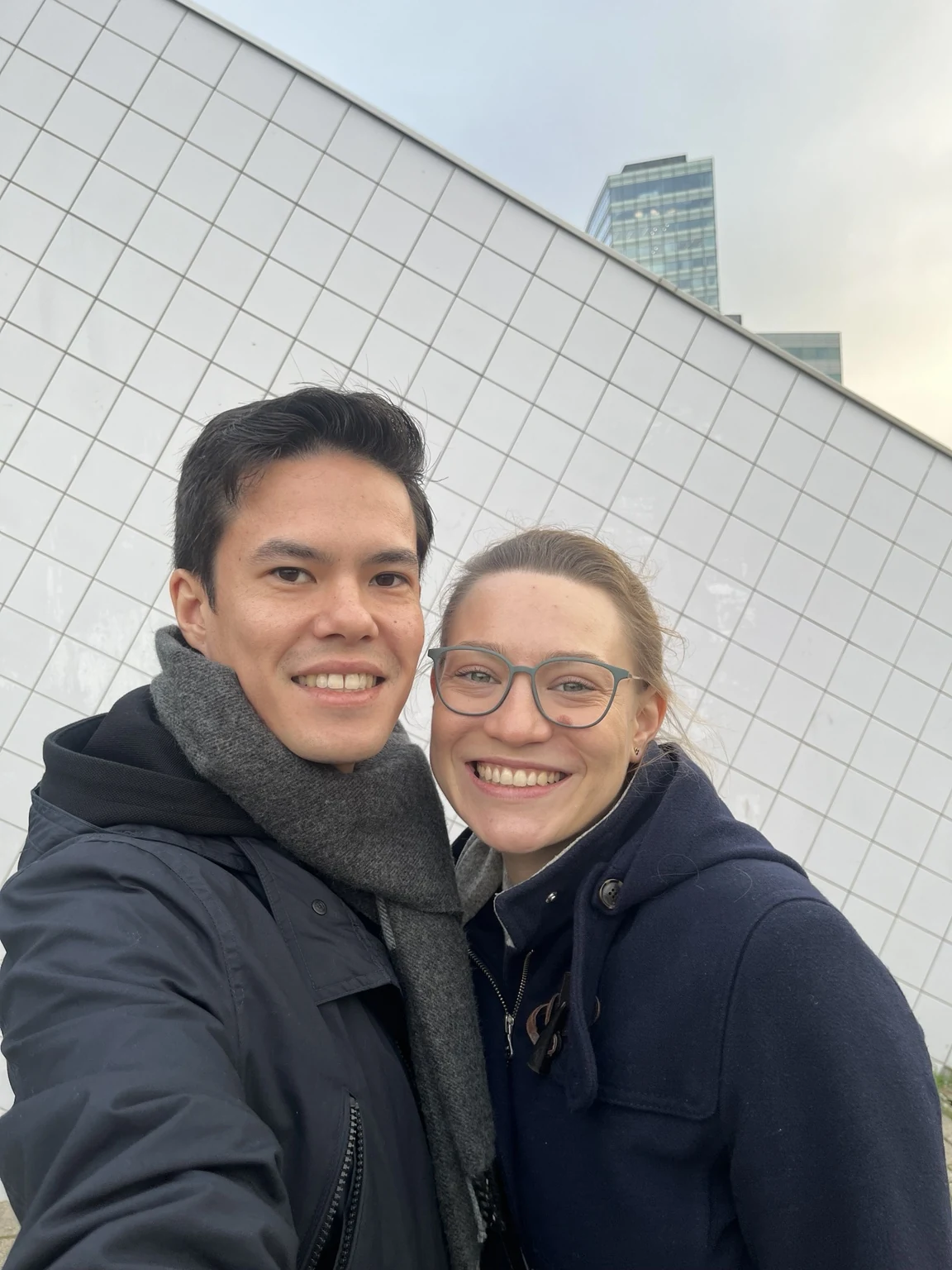 Ein gemeinsames Selfie in der Stadt